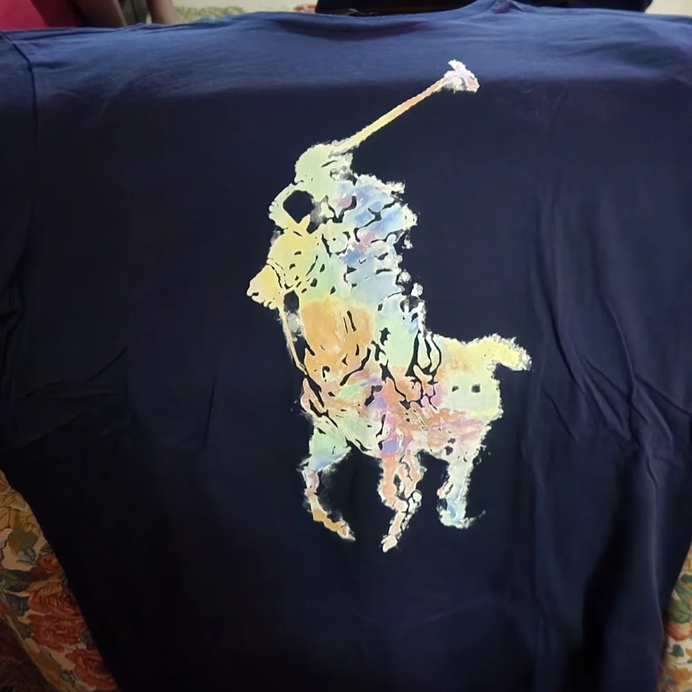 T SHIRT - Picture 2 of 2